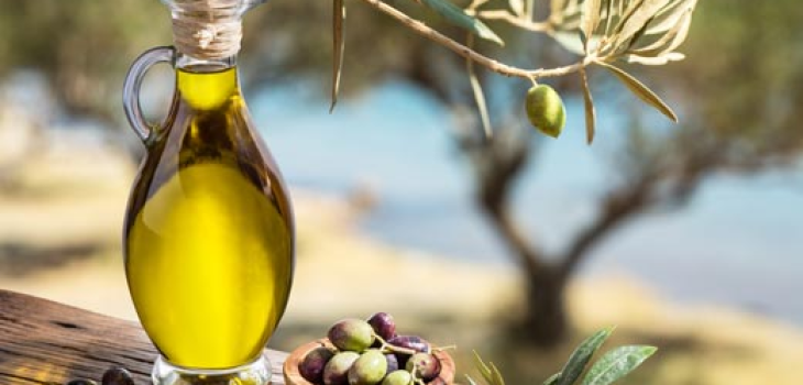 Bitter or spicy olive oil: why does it occur?